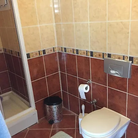 Private Room In Triplex Villa Accommodatie bij particulieren